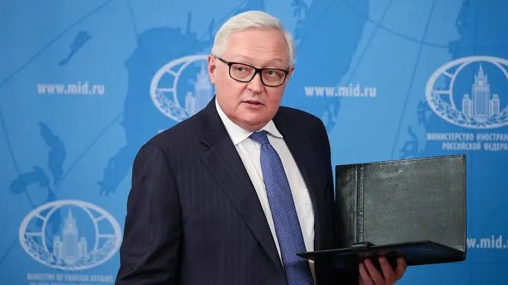Официальные заявления указывают на переговоры о возможном обмене политзаключённых и взаимодействие по санкциям в двустороннем формате.