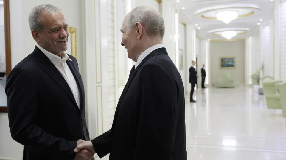 Краткий обзор последних шагов США, России и других стран в отношении Ирана: санкции, дроны и разведданные.