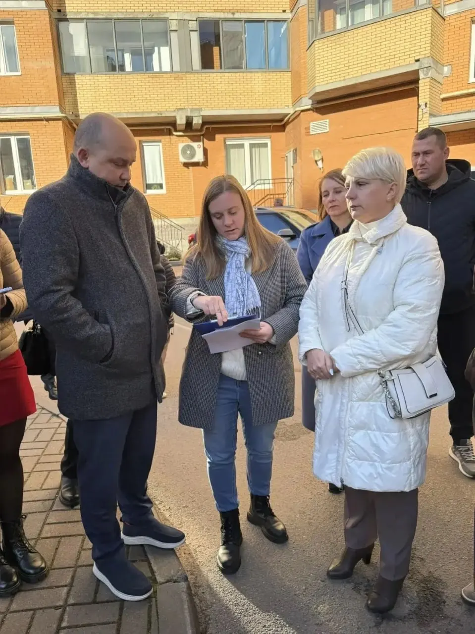 Создана комиссия по обследованию поврежденного жилья после атаки дронов. Описаны порядок выплат и последствия удара по региону.