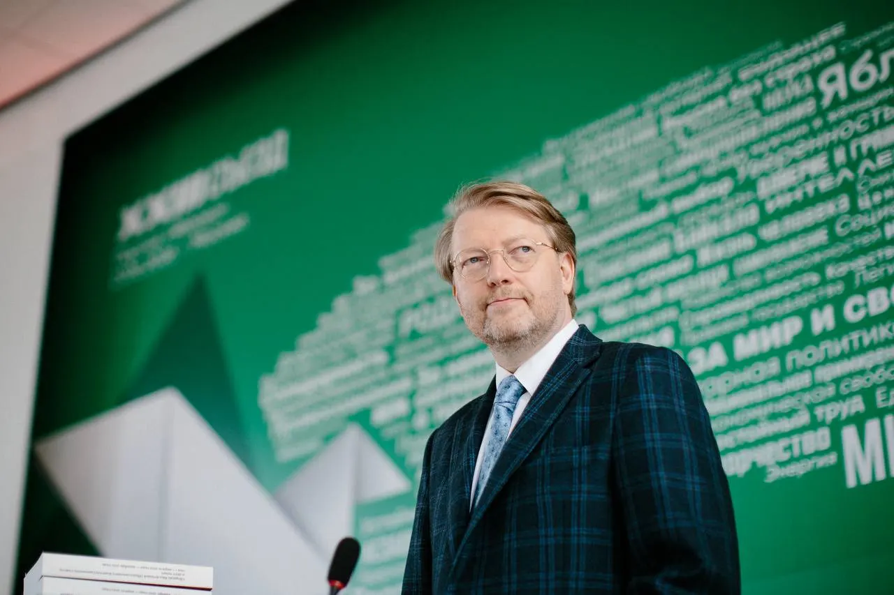 Председатель партии направил обращение министру внутренних дел с требованием провести проверку сведений о насилии над Александром Кынёвым.